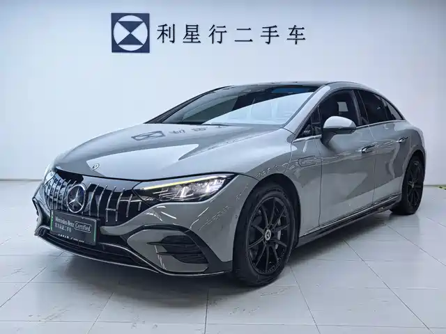 MERCEDES-BENZ EQE 2025