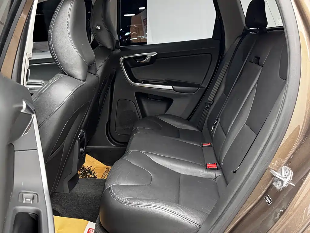 Volvo XC60 — миниатюра 13