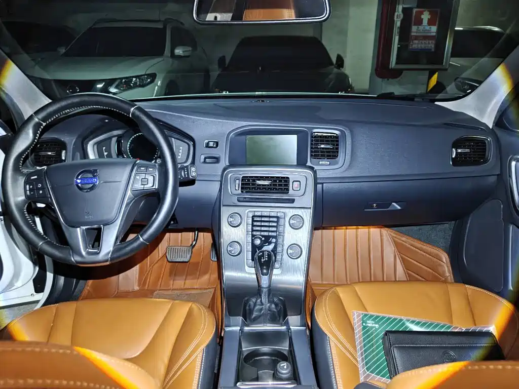 Volvo V60 — миниатюра 6