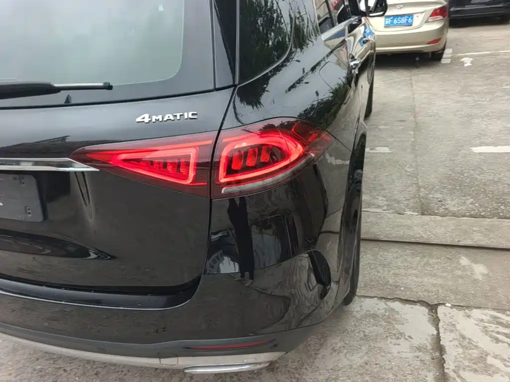 Mercedes-Benz GLE (Import) — миниатюра 8