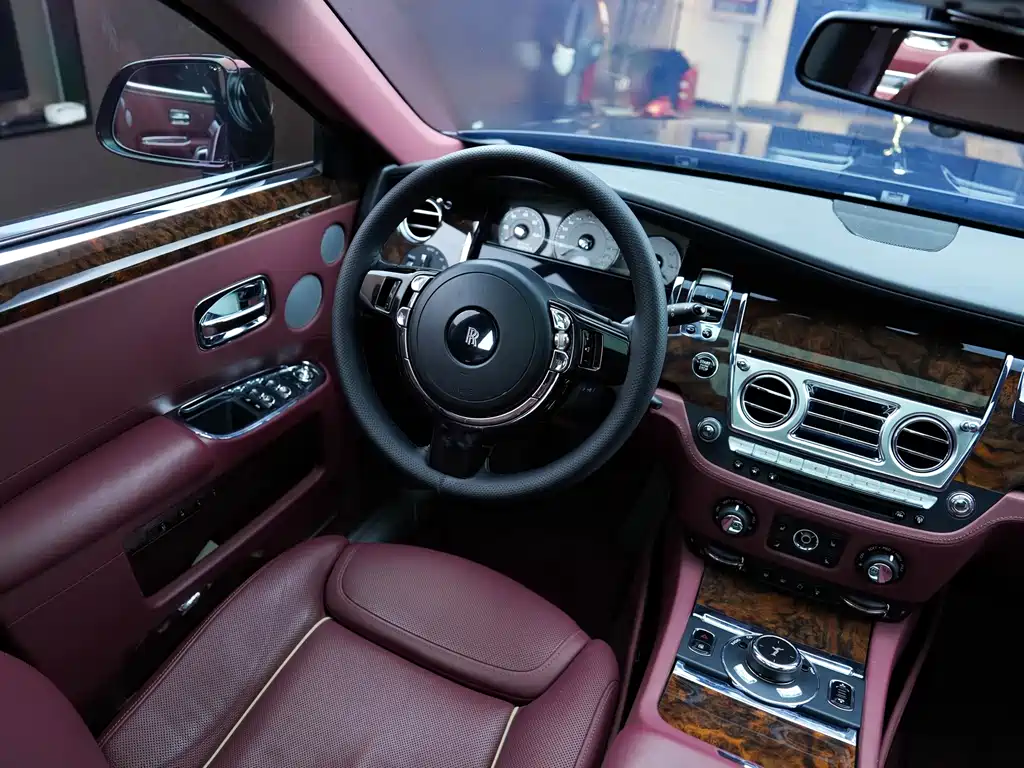 Rolls-Royce Ghost — миниатюра 33