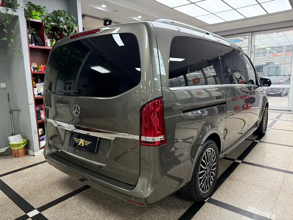 MERCEDES-BENZ V CLASS