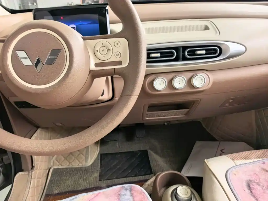 Wuling MINIEV — миниатюра 13