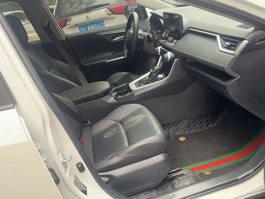Toyota Wildlander — миниатюра 3