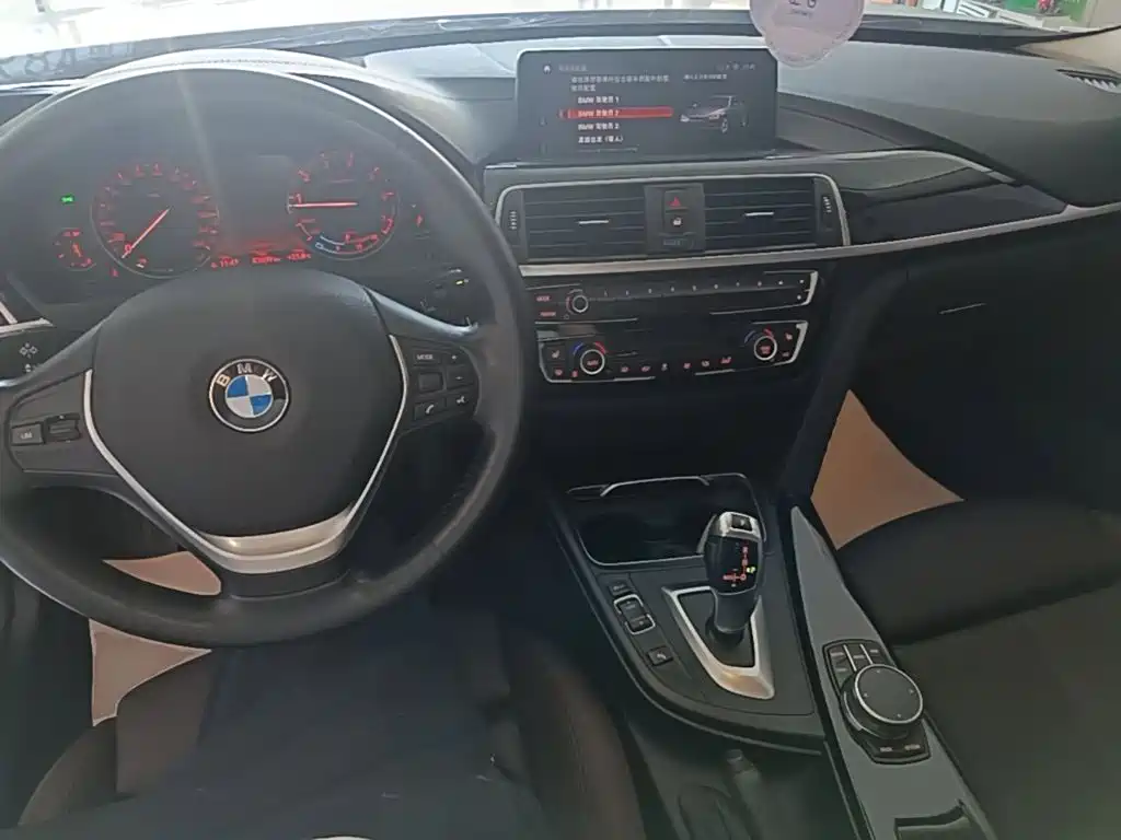 BMW 3 Series — миниатюра 10