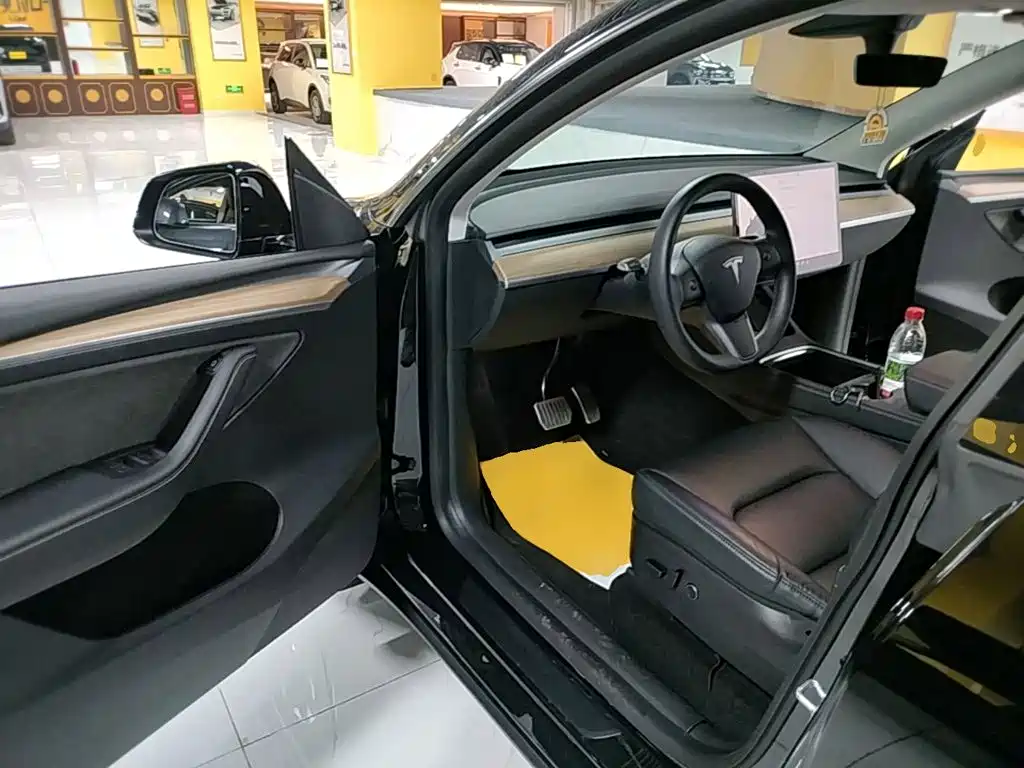 Tesla Model Y — фотографии объявления, Фото 22