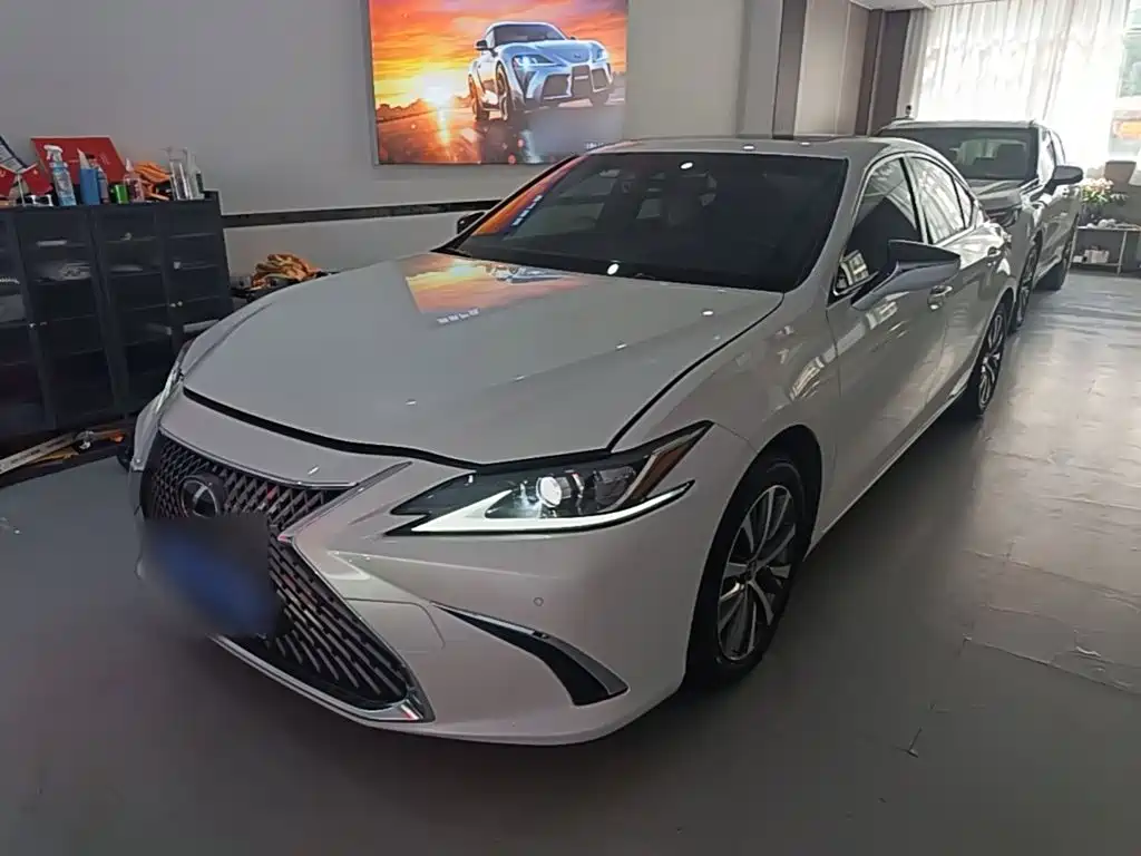 Lexus ES — миниатюра 2