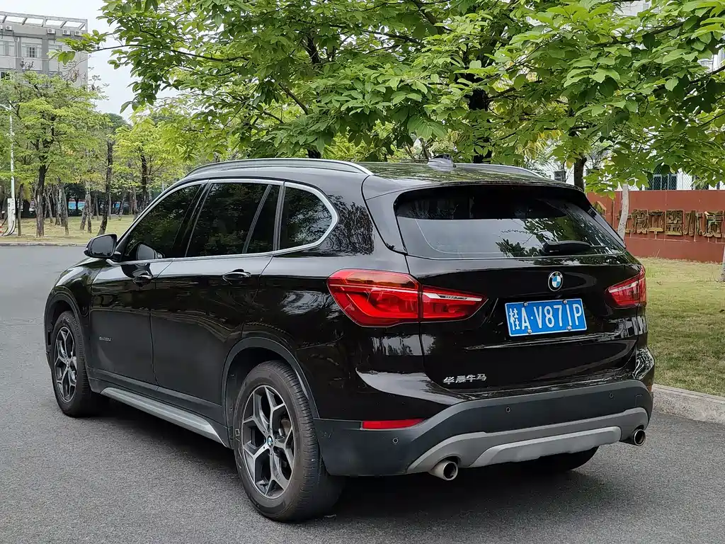 BMW X1 2018 xDrive20Li Premium