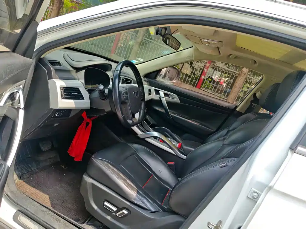 Geely Boyue — миниатюра 4