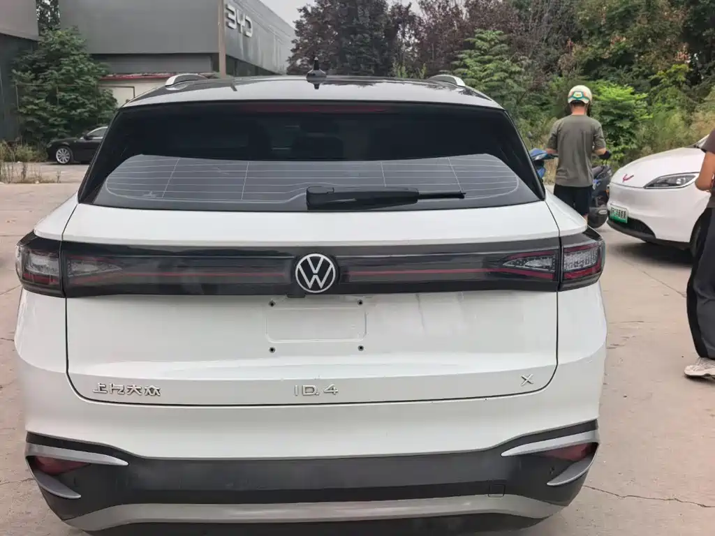 Volkswagen ID.4 X — миниатюра 4