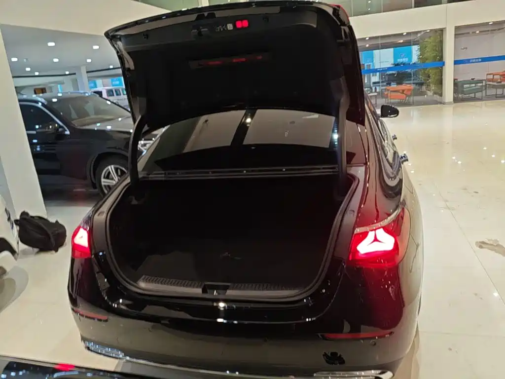 Mercedes-Benz E-Class New Energy — миниатюра 19