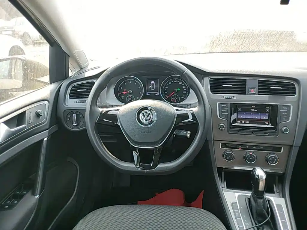 Volkswagen Golf — миниатюра 11