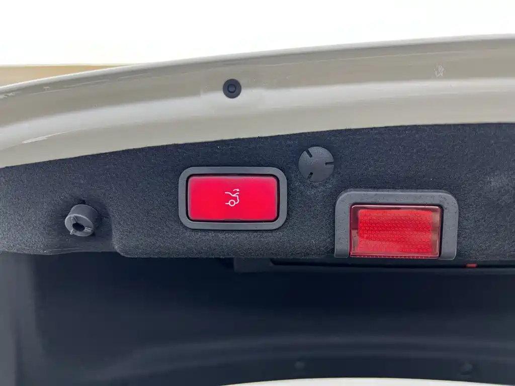 Mercedes-Benz C-Class — миниатюра 20