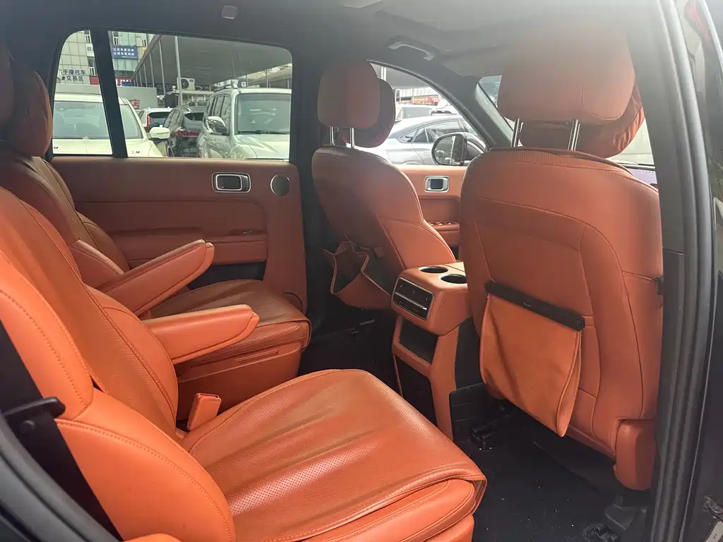 Li Auto Li L8 — миниатюра 5
