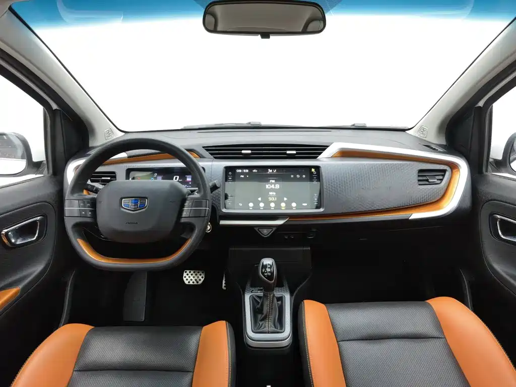Geely Vision X1 — миниатюра 5