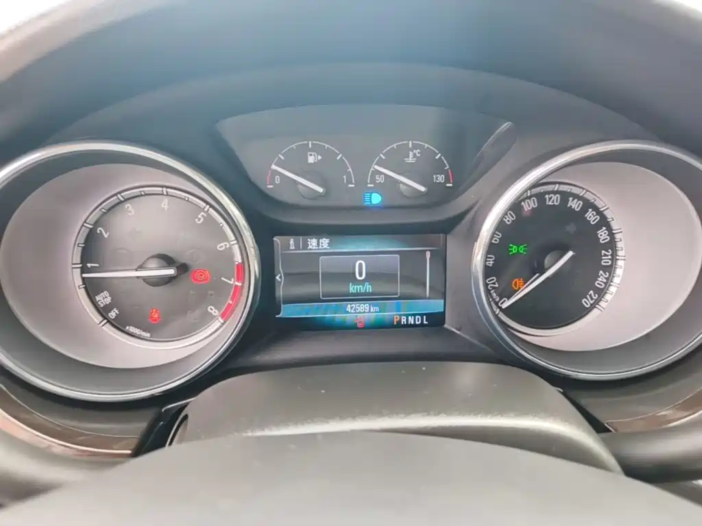 Buick Verano — миниатюра 12