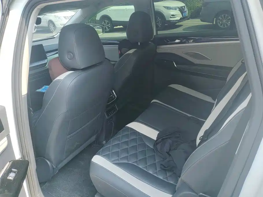 Volkswagen ID.6 Crozz — миниатюра 11