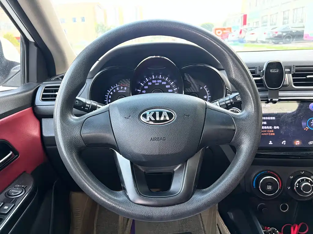 Kia K2 — миниатюра 6