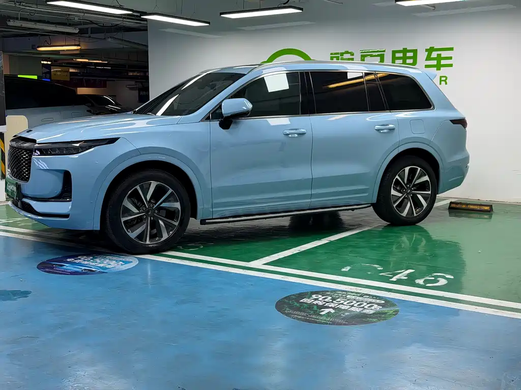 Li Auto ONE 2021 6 мест