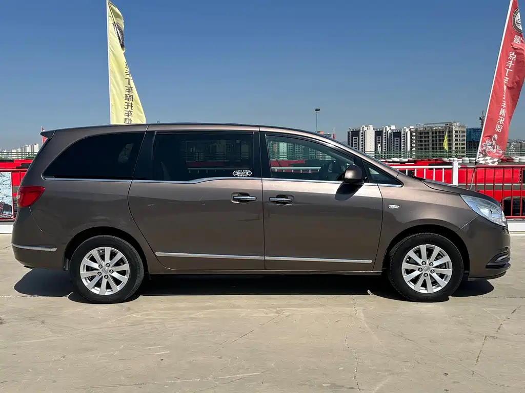 Buick GL8 2017 25S Luxury V