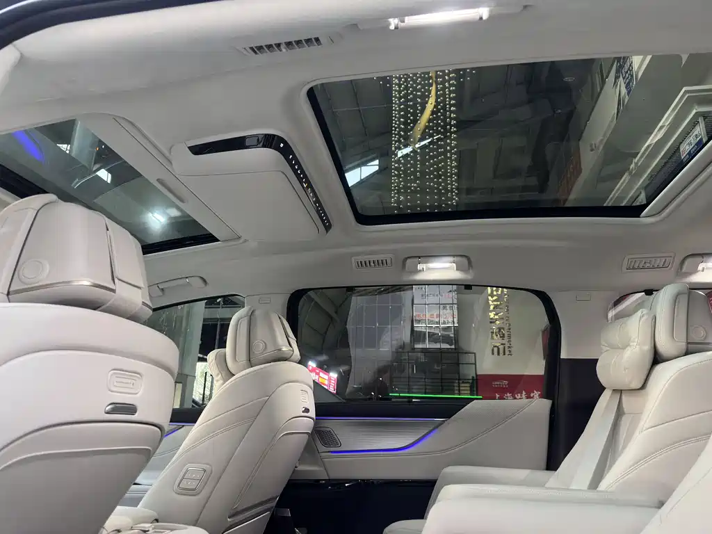 BUICK GL8 NEW ENERGY