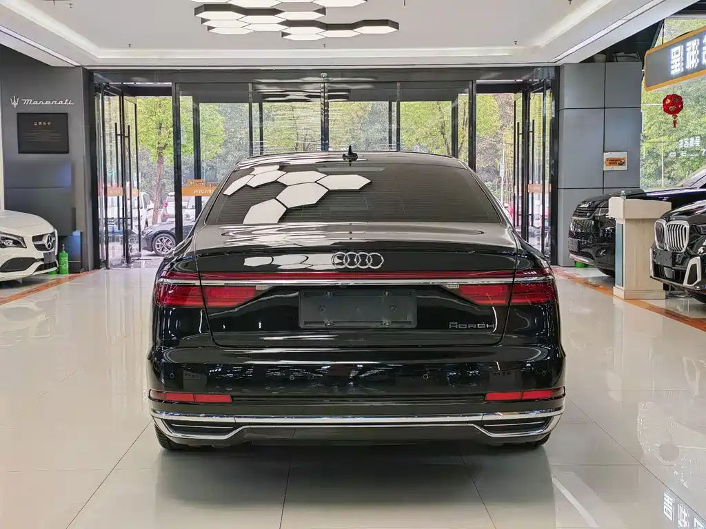Audi A8 — миниатюра 8