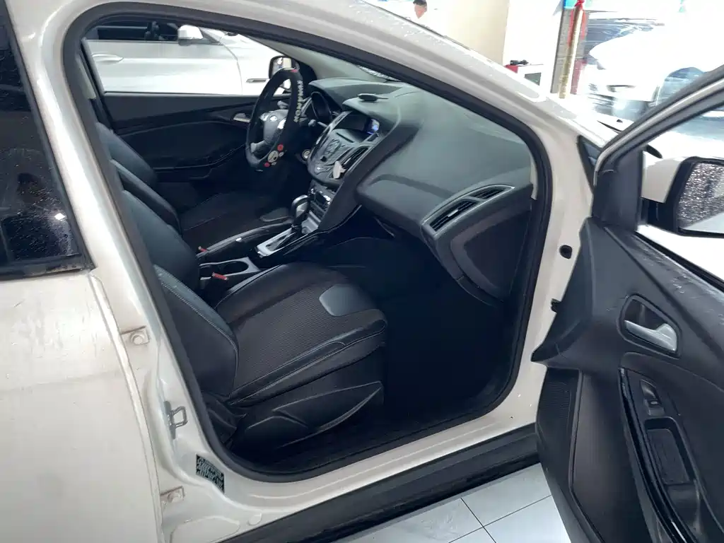 Ford Focus — миниатюра 9