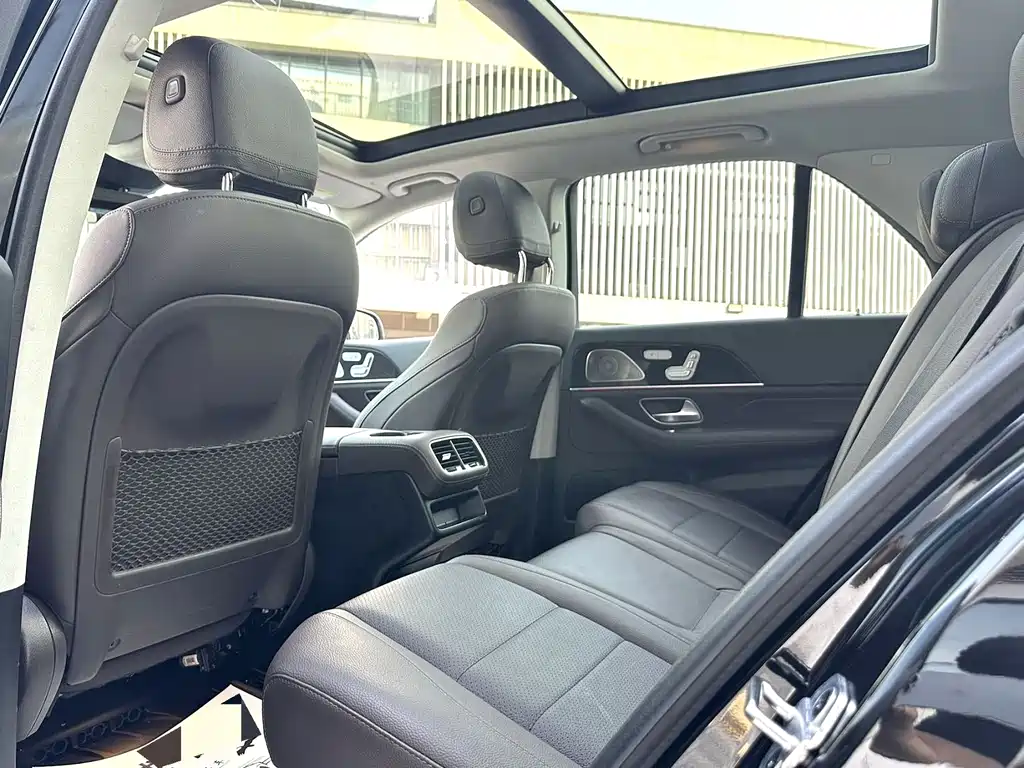 Mercedes-Benz GLE (Import) — миниатюра 6