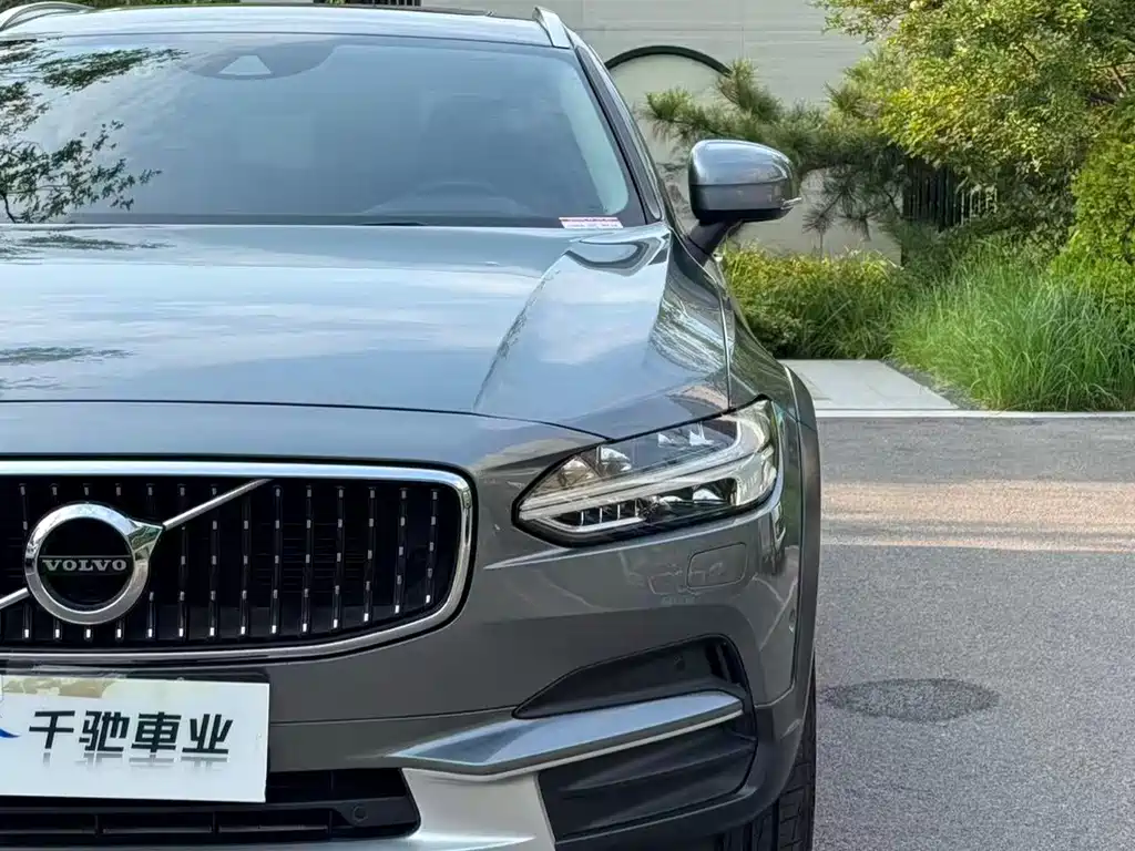 Volvo V90 — миниатюра 3