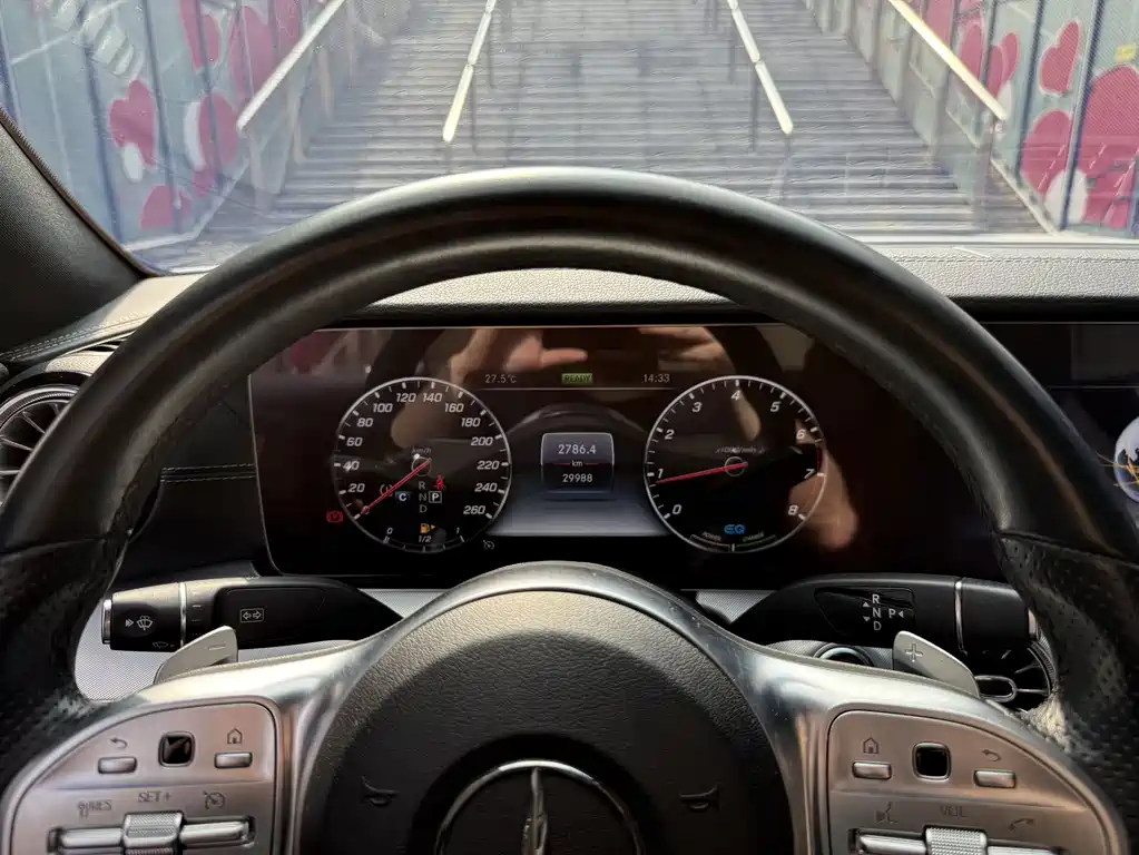 Mercedes-Benz E-Class (Import) — миниатюра 12