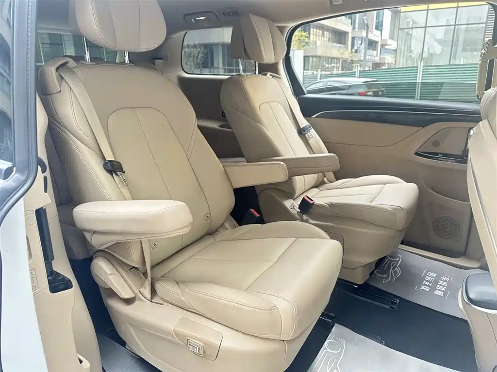 BUICK GL8 NEW ENERGY