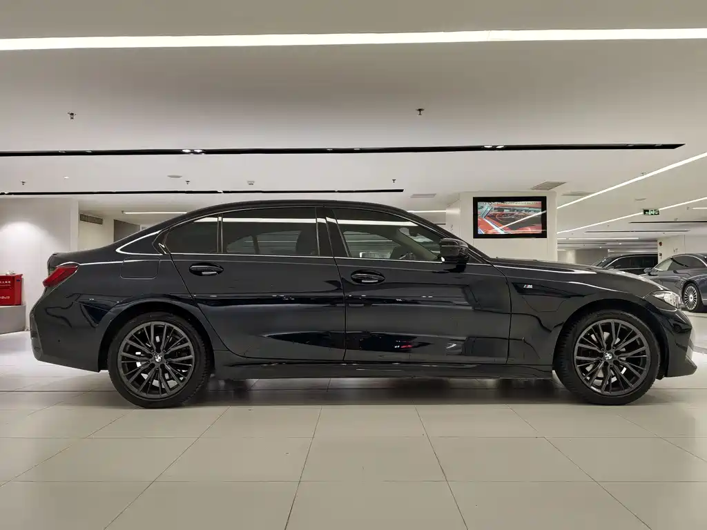 BMW 3 Series — миниатюра 3