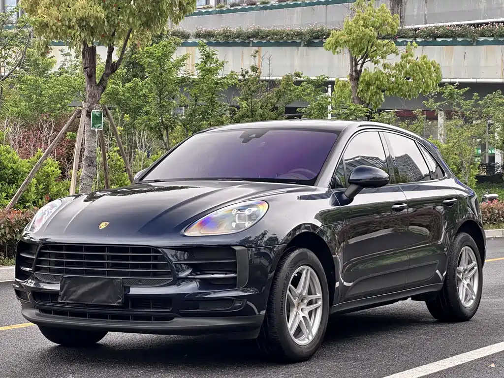 Porsche Macan 2021