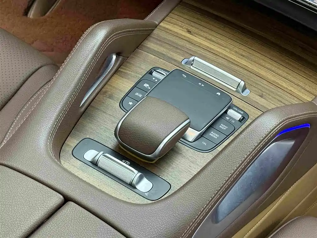 Mercedes-Benz GLE (Import) — миниатюра 11