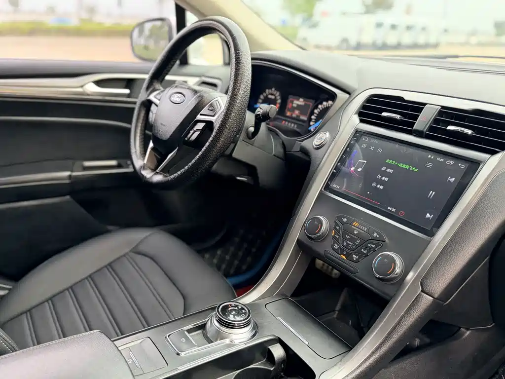 Ford Mondeo — миниатюра 13