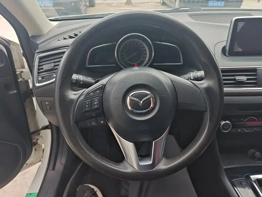 Mazda 3 Axela — миниатюра 15