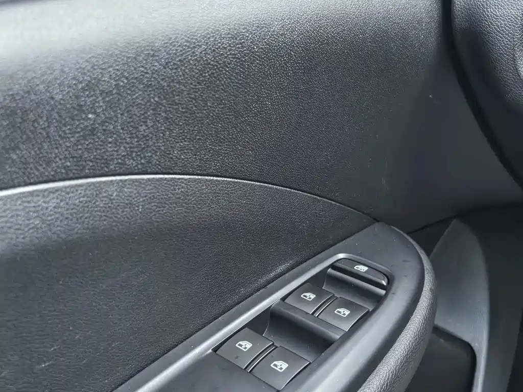 Buick Excelle — миниатюра 12