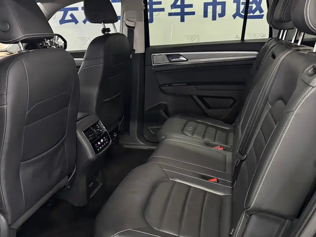 Volkswagen Teramont — миниатюра 5