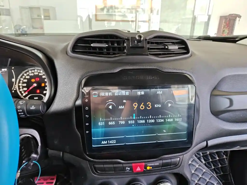 Jeep Renegade — миниатюра 13