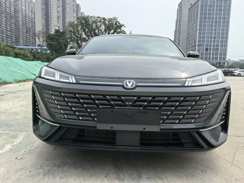 Changan Eado — миниатюра 2