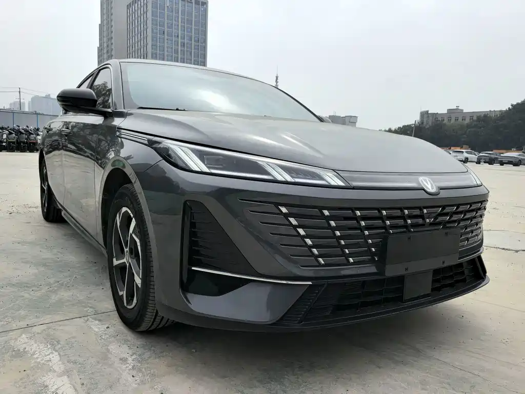 Changan Eado — миниатюра 3