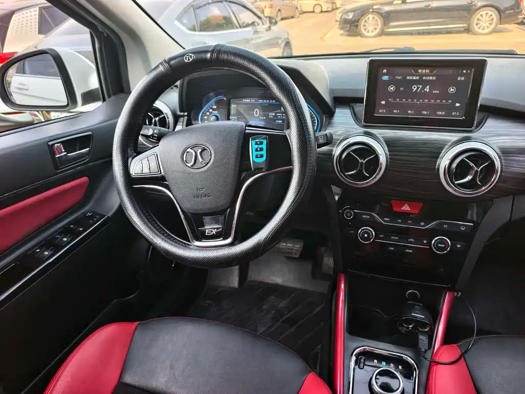 BAIC New Energy EX — миниатюра 14