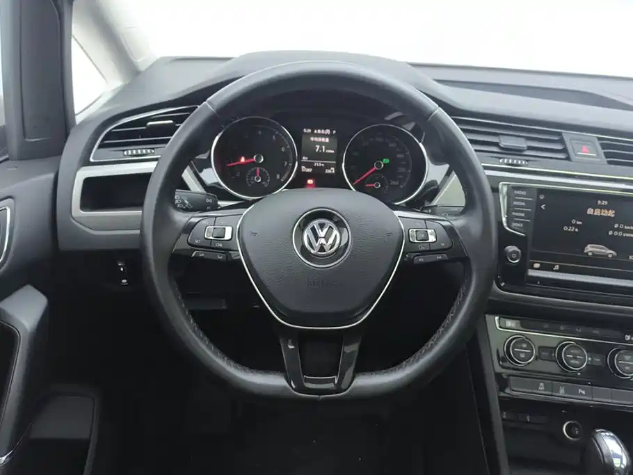 Volkswagen Touran — миниатюра 15