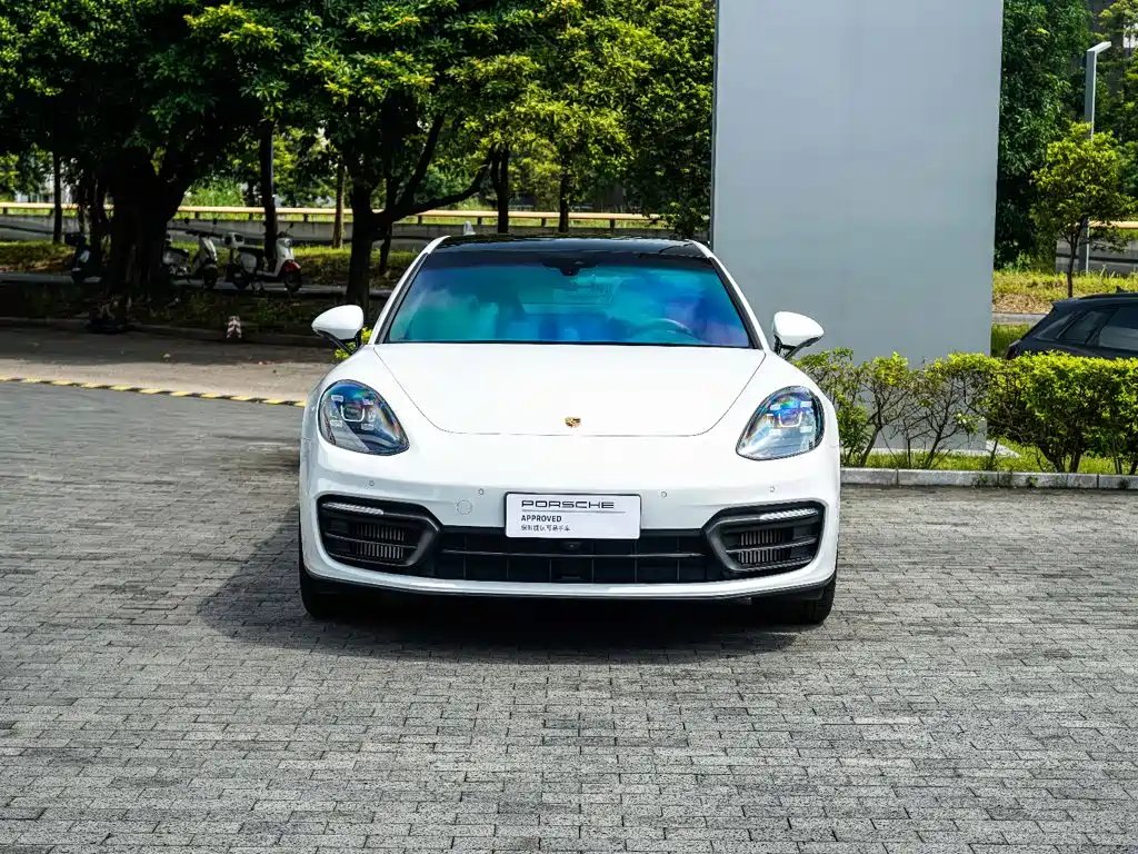 Porsche Panamera — миниатюра 2