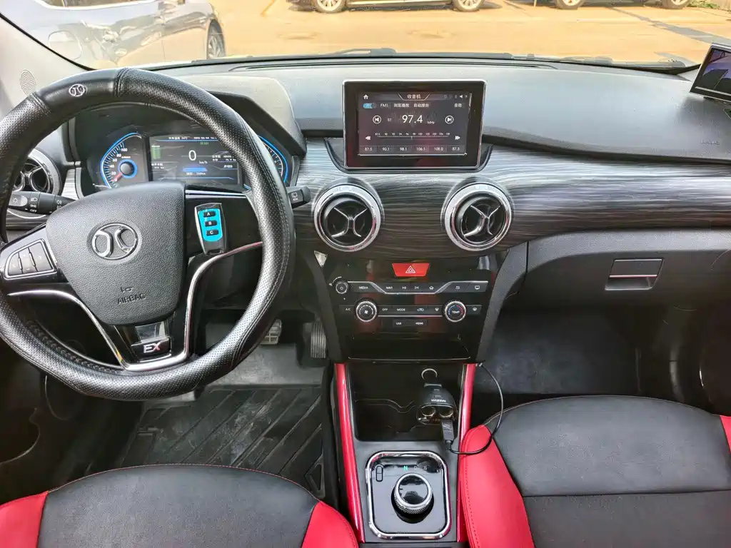 BAIC New Energy EX — миниатюра 13