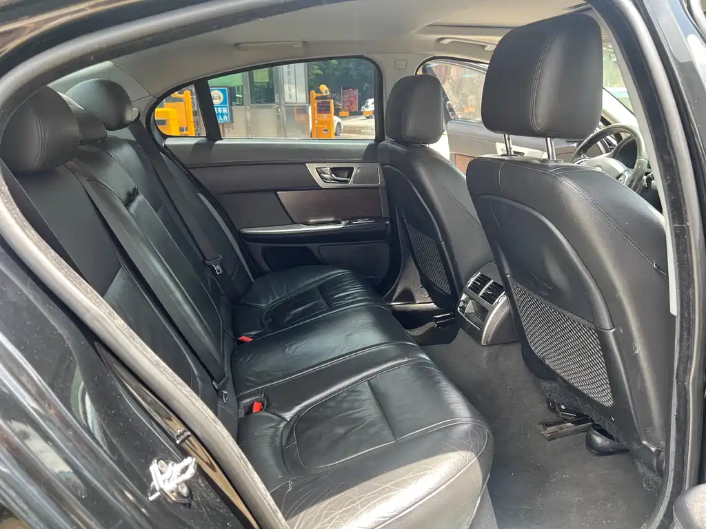 Jaguar XF 2014 XF 2.0T