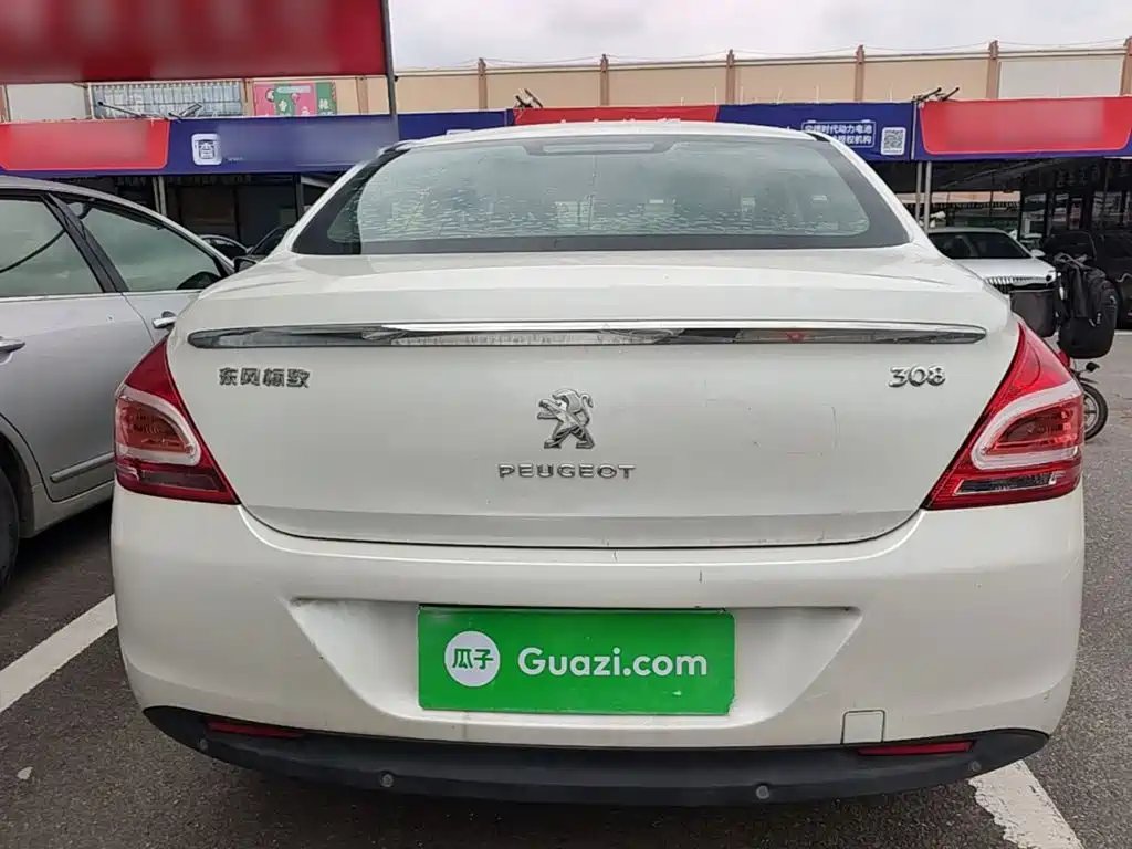 Peugeot 308 — миниатюра 6