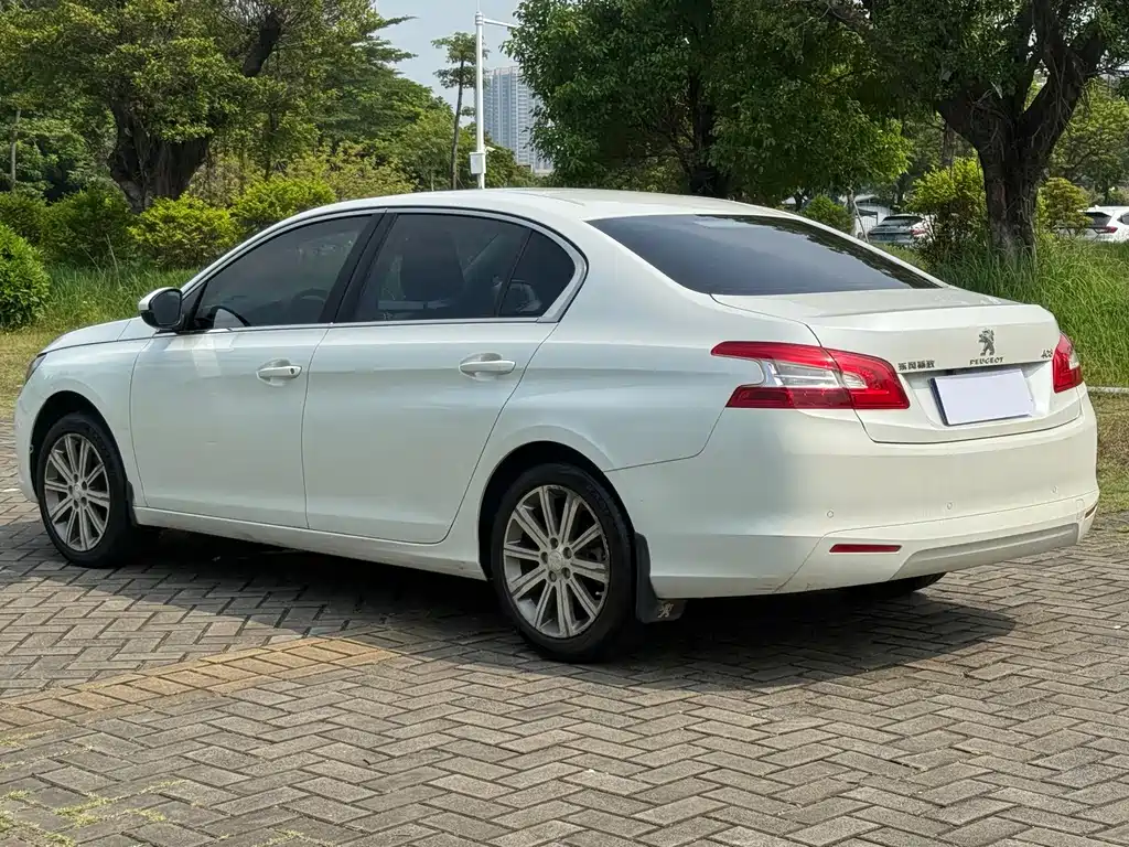 Peugeot 408 — миниатюра 11