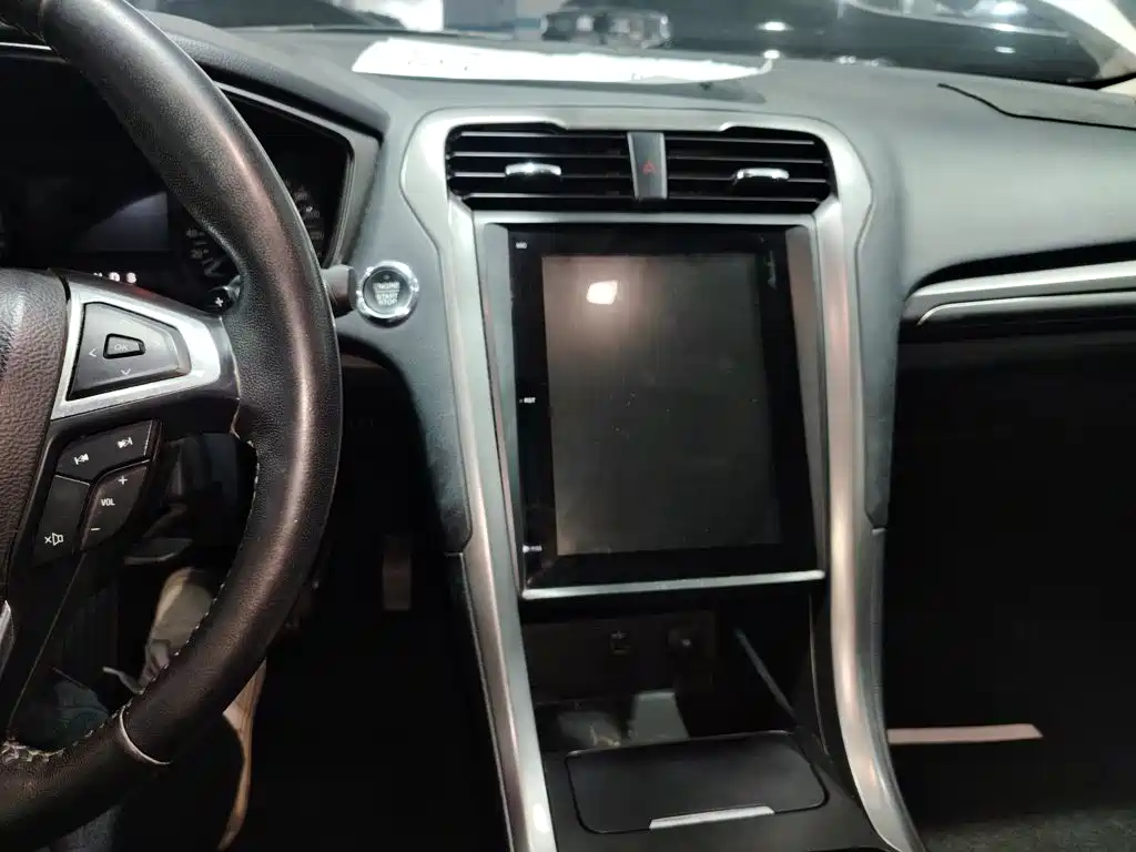 Ford Mondeo — миниатюра 10