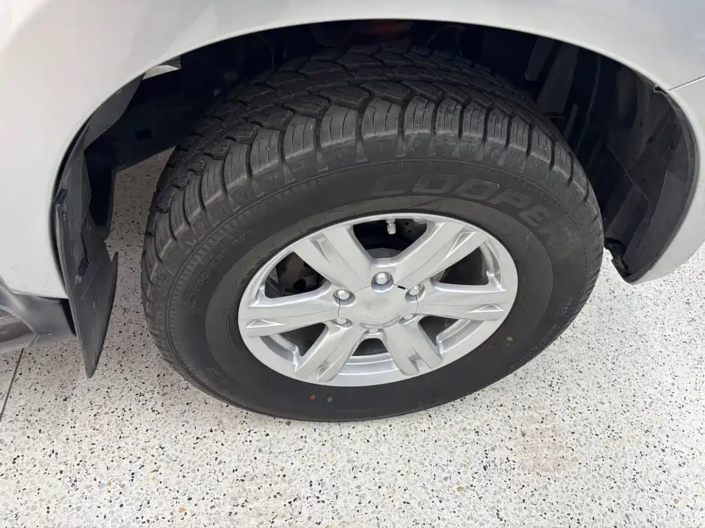 ISUZU MU X SHEPHERD RANGER